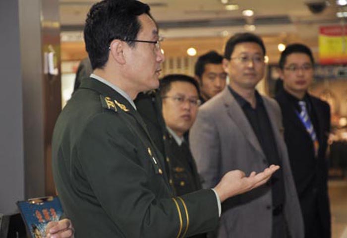 省市消防隊領導蒞臨大洋百貨開展檢查驗收工作