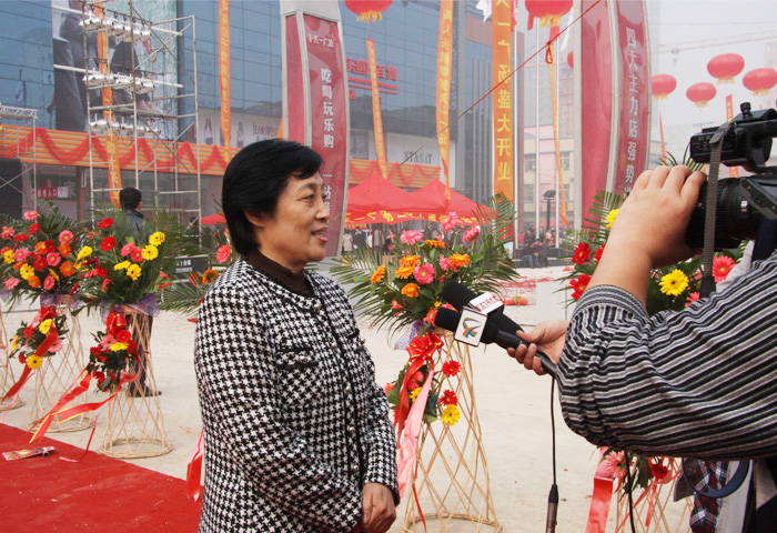 寧晉天一廣場華彩綻放