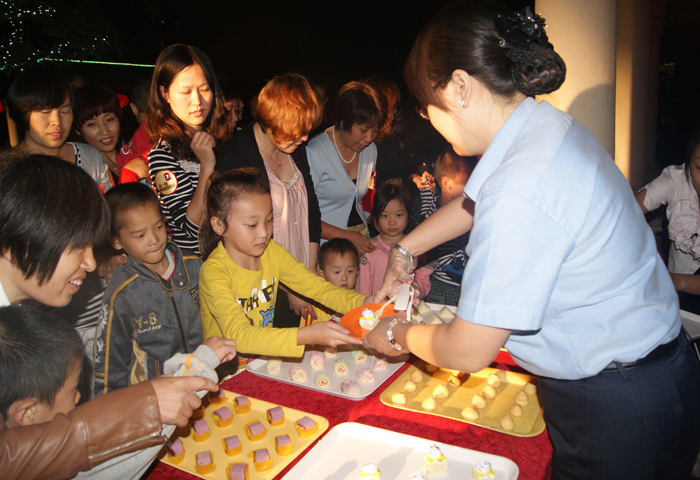 魅力天一城，禮獻中秋情